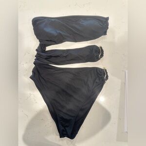 Cut Out Black One-Shoulder Swimsuit